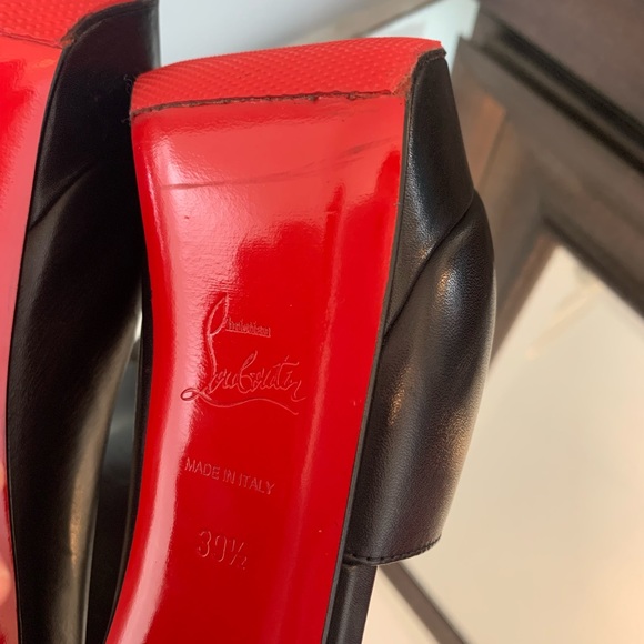 Authentic Christian Louboutain Vertia Asymmetric Black Bootie Size 39.5 - Picture 9 of 10